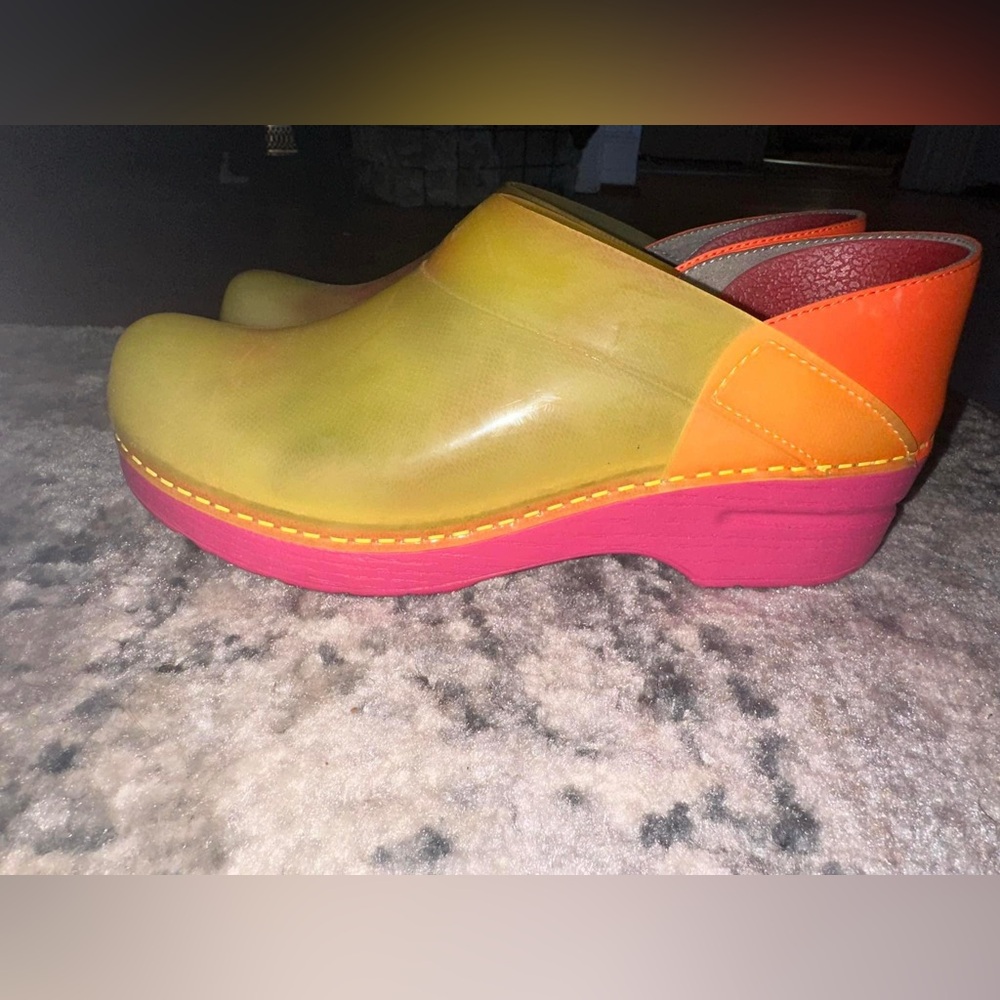 Colorful danskos!
